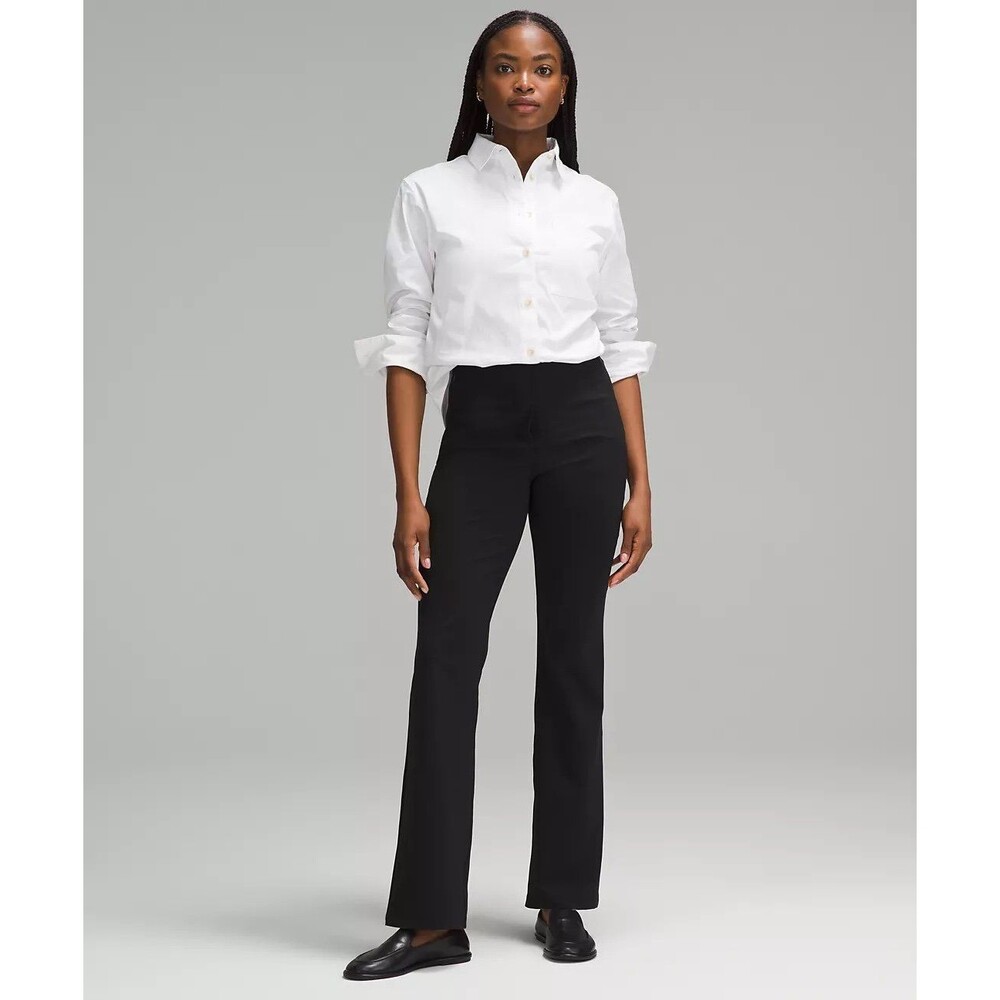 Lululemon Smooth Fit Pull-On High-Rise Pant
Regular size 4